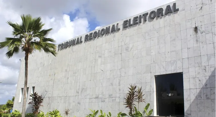 Fachada do Tribunal Regional Eleitoral de Sergipe, em Aracaju
