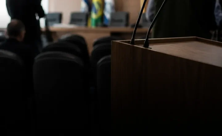 DAIANE REÚNE LIDERANÇAS E APRESENTA GRUPO POLÍTICO EM SIRIRI