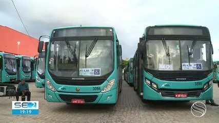 Mais de 100 ônibus são impedidos de circular em Aracaju