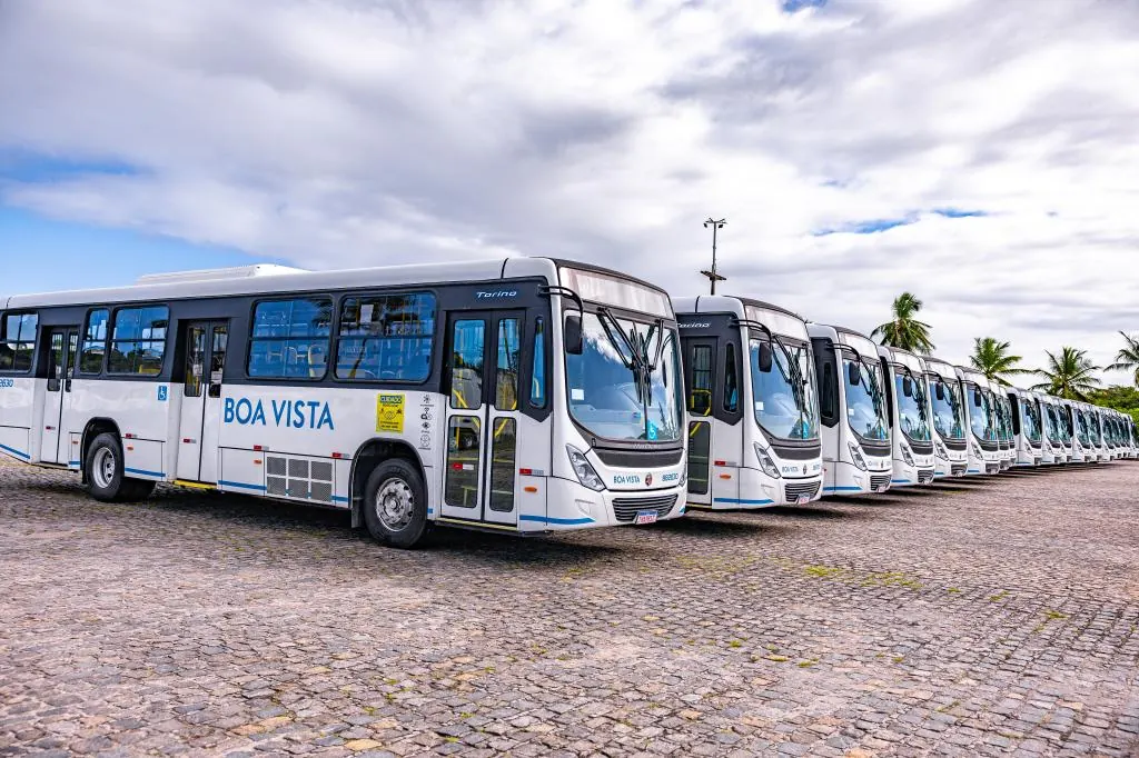 Ônibus da Viação Boa Vista apresentados para a operação do transporte coletivo de Aracaju