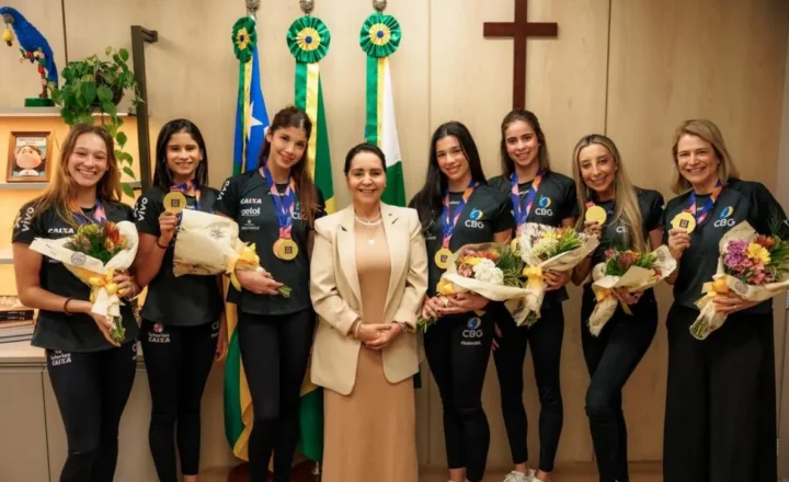 Prefeita Emília recebe Seleção Brasileira de Conjunto e celebra conquista histórica da equipe