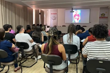 ARACAJU CAPACITA PROFISSIONAIS SOBRE SINAIS DE CÂNCER INFANTIL