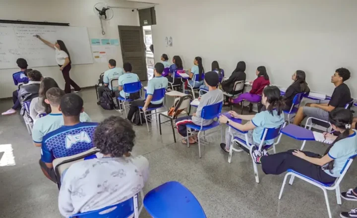 Brasil melhora desempenho escolar no longo prazo, mas patamar é baixo