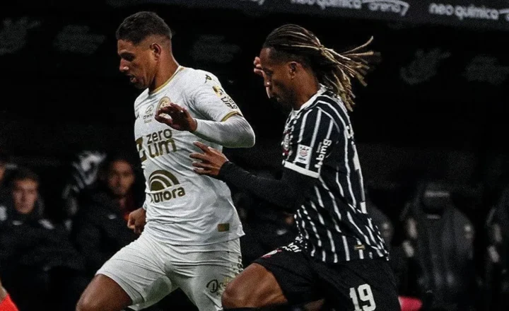 Corinthians é surpreendido pela lanterna Chapecoense e perde no Brasileirão - cnnbrasil.com.br