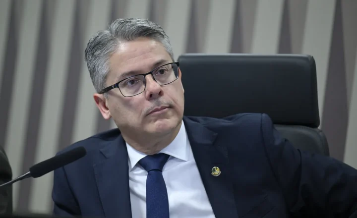 Delegado Alessandro conduz debate no Senado sobre impactos das bets e anuncia avanço na análise de projeto