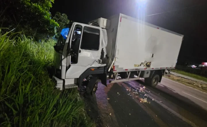 DOIS CAMINHONEIROS SÃO DETIDOS APÓS BRIGA NA BR-235