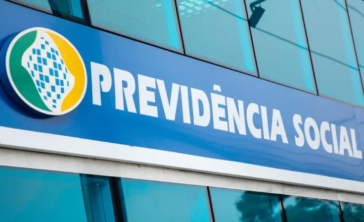 É promulgada lei para diminuir filas do INSS