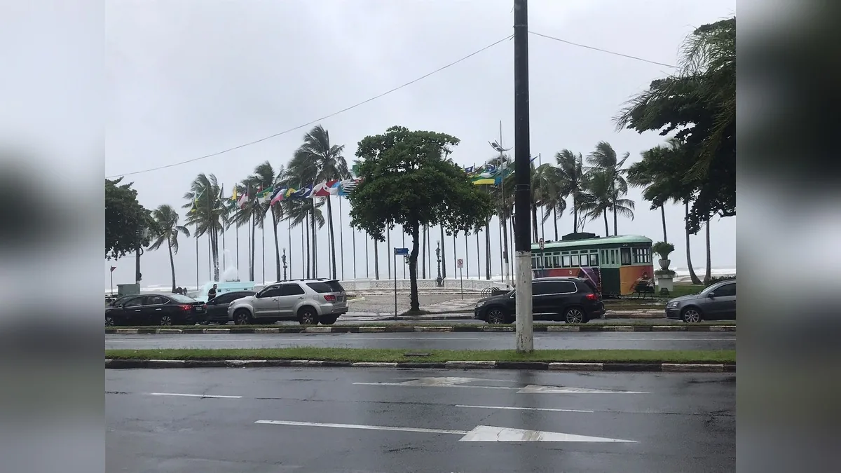 Inmet emite alerta vermelho para tempestades com ventos acima de 100 km/h no Sul e Centro-Oeste