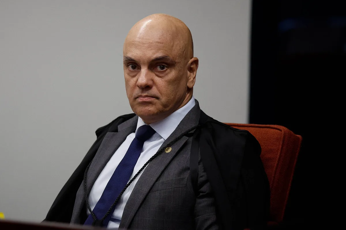 Moraes anuncia e cancela pronunciamento em meio à crise no STF