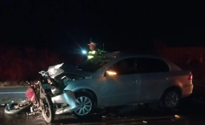 MOTOCICLISTA MORRE APÓS COLISÃO COM CARRO EM FEIRA NOVA