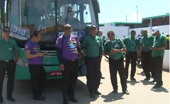 ÔNIBUS DA VRS SÃO BLOQUEADOS APÓS LIMINAR DE RETORNO