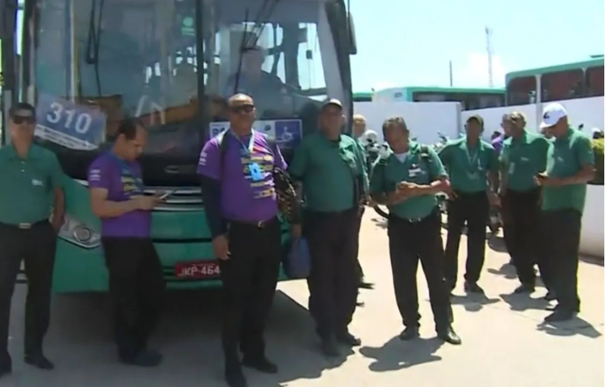ÔNIBUS DA VRS SÃO BLOQUEADOS APÓS LIMINAR DE RETORNO