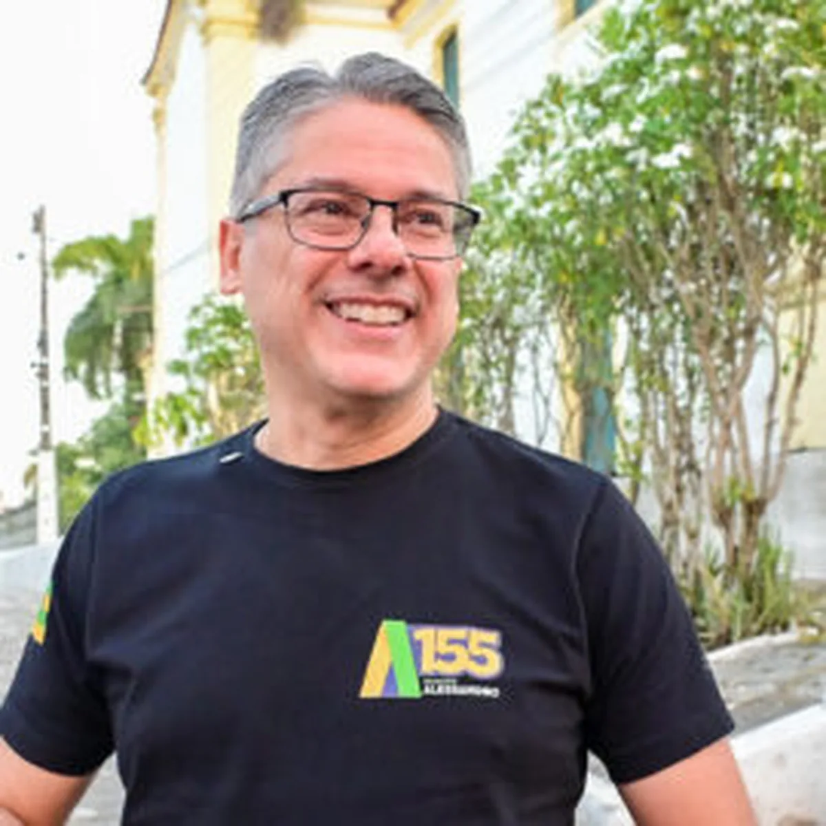 PISADINHA REÚNE FÁBIO HENRIQUE E MORADORES NO SÃO CARLOS