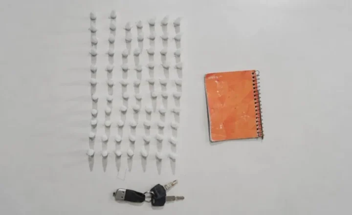 Polícia Civil prende suspeito com 72 pinos de cocaína na Vila de Zé de Melinha