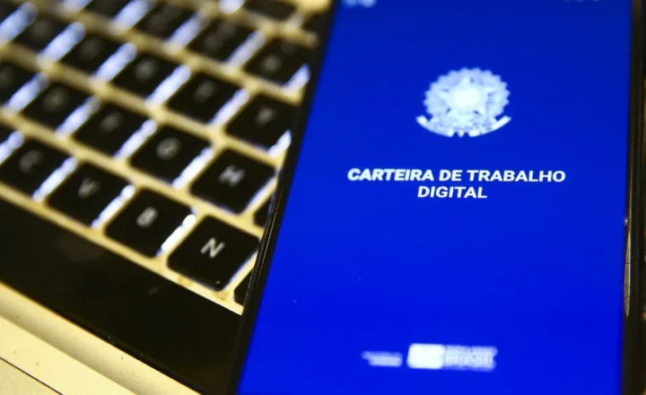Taxa de desemprego cai para 5,3%, a menor para o trimestre até agosto - Agência Brasil