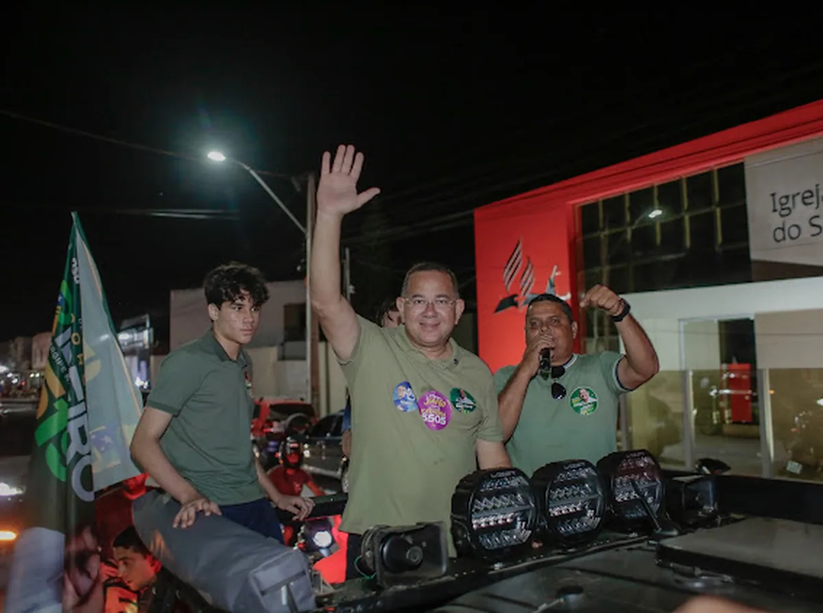 Tobias Barreto vai às ruas com Ribeiro e transforma reencontro com a cidade em demonstração de força