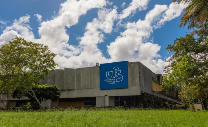 Universidade Federal de Sergipe lança editais com mais de 500 vagas ociosas para readmissão de ex-alunos e ingresso de idosos em 2027.1