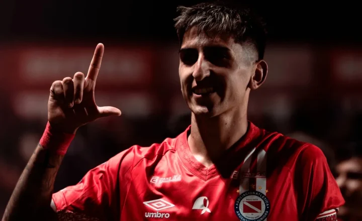 Vasco encaminha a contratação de Alan Lescano, do Argentinos Juniors - ge
