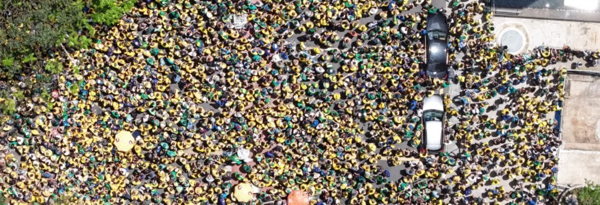 No ápice, ato de Flávio Bolsonaro na Paulista reúne 71,9 mil pessoas, segundo metodologia da USP - G1