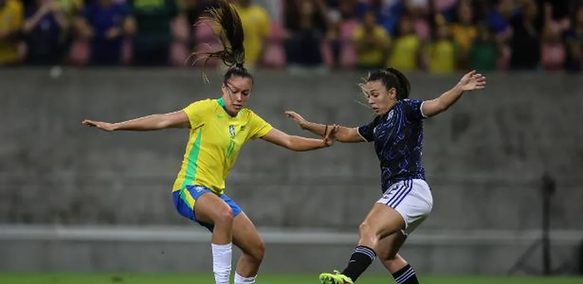 Seleção feminina não aproveita expulsão e cede empate à Argentina em casa - UOL