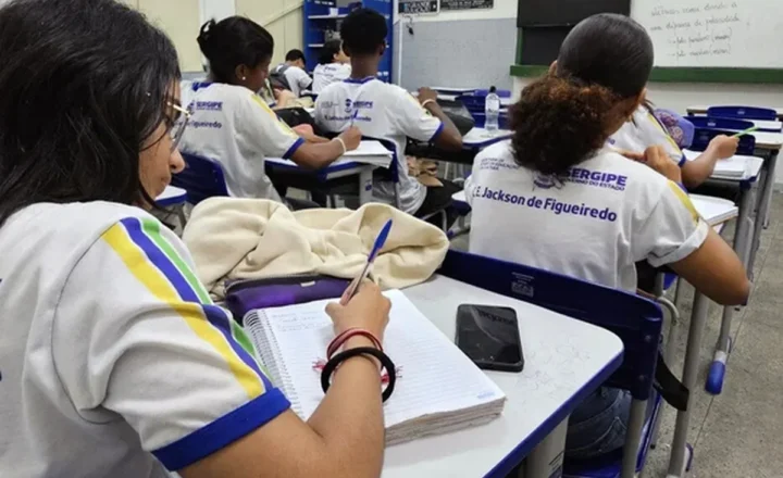 Calendário escolar de Sergipe é reorganizado após greve e aulas podem seguir até janeiro de 2027