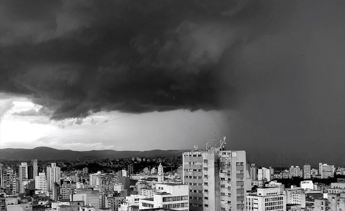 Chuva forte tempestade
