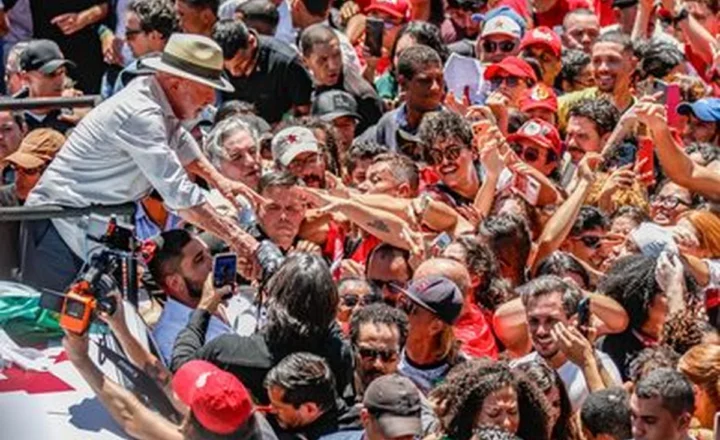 Brasília - 09/10/2026 - O Presidente da República, Luiz Inácio Lula da Silva, durante ato de campanha na Ceilândia, durante o evento