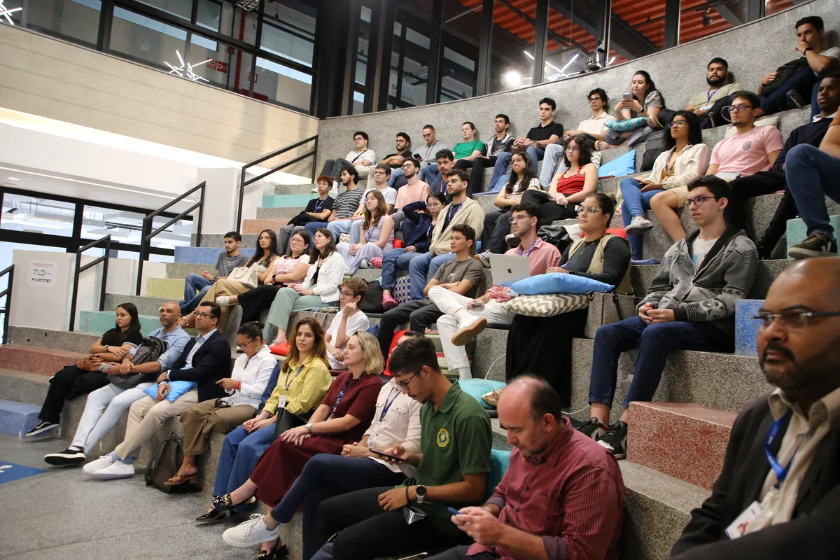 Cursos semipresenciais da Unit estão presentes em diferentes regiões de Sergipe