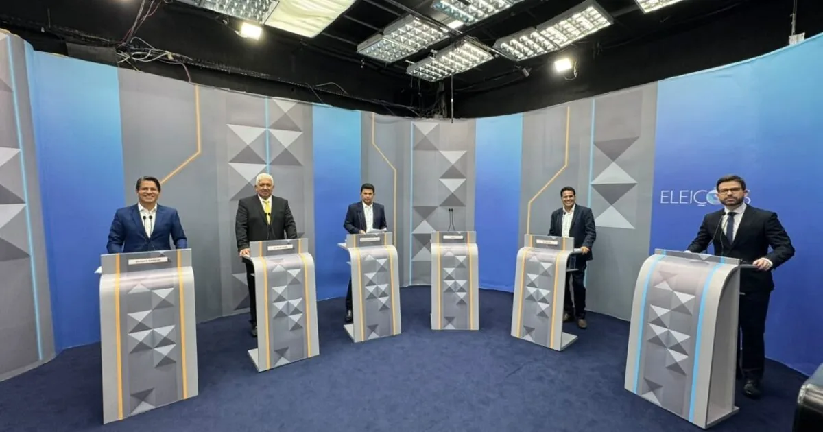 DEBATE EM SERGIPE TEM CRÍTICAS À GESTÃO E AUSÊNCIA DE FÁBIO