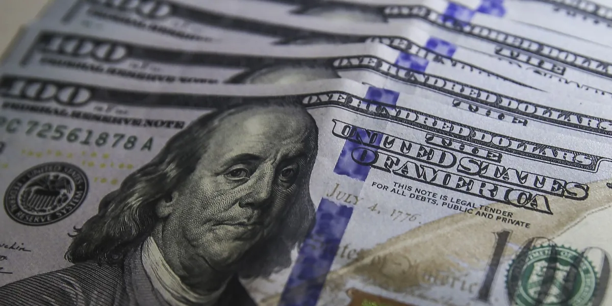 Dólar sobe 0,76% e fecha a R$ 5,39 em dia de cautela - Agência Brasil