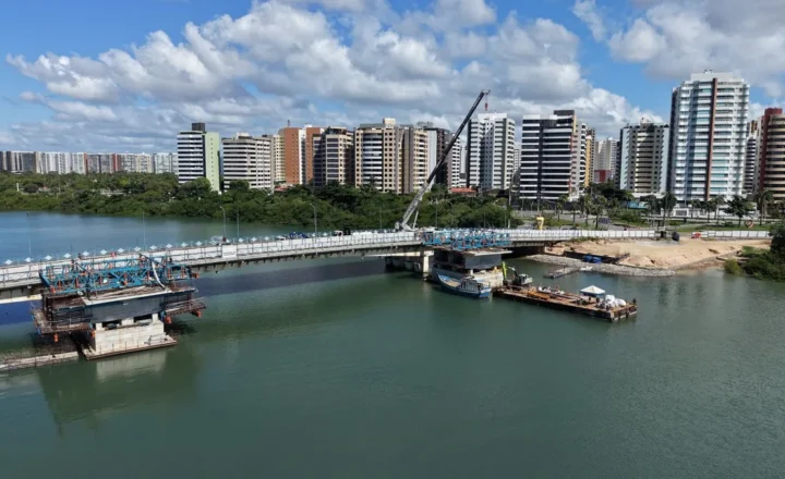 Em Aracaju, avanço de obra da Ponte Godofredo Diniz provoca alteração no trânsito neste domingo (18)