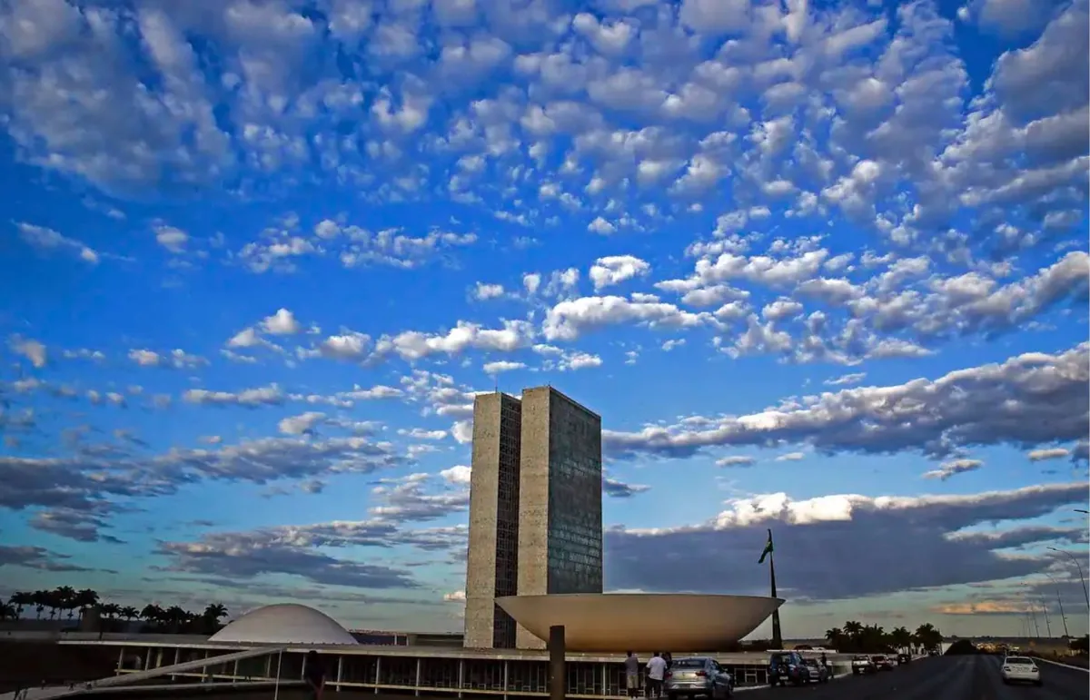 CACB e CNM discutem adoção do voto distrital misto no Brasil - Brasil 61