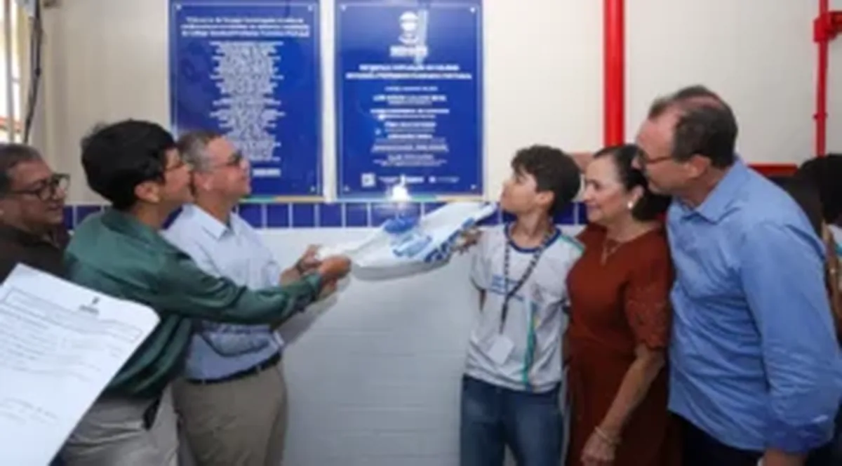 Governo reinaugura escola no Cidade Nova com R$ 2,8 mi em obras