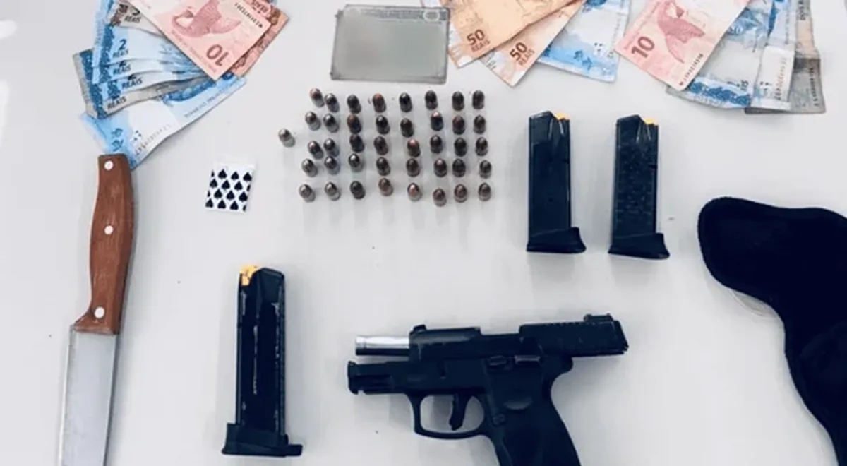 Homem é preso com pistola e 41 munições após tentar fugir da polícia em São Cristóvão