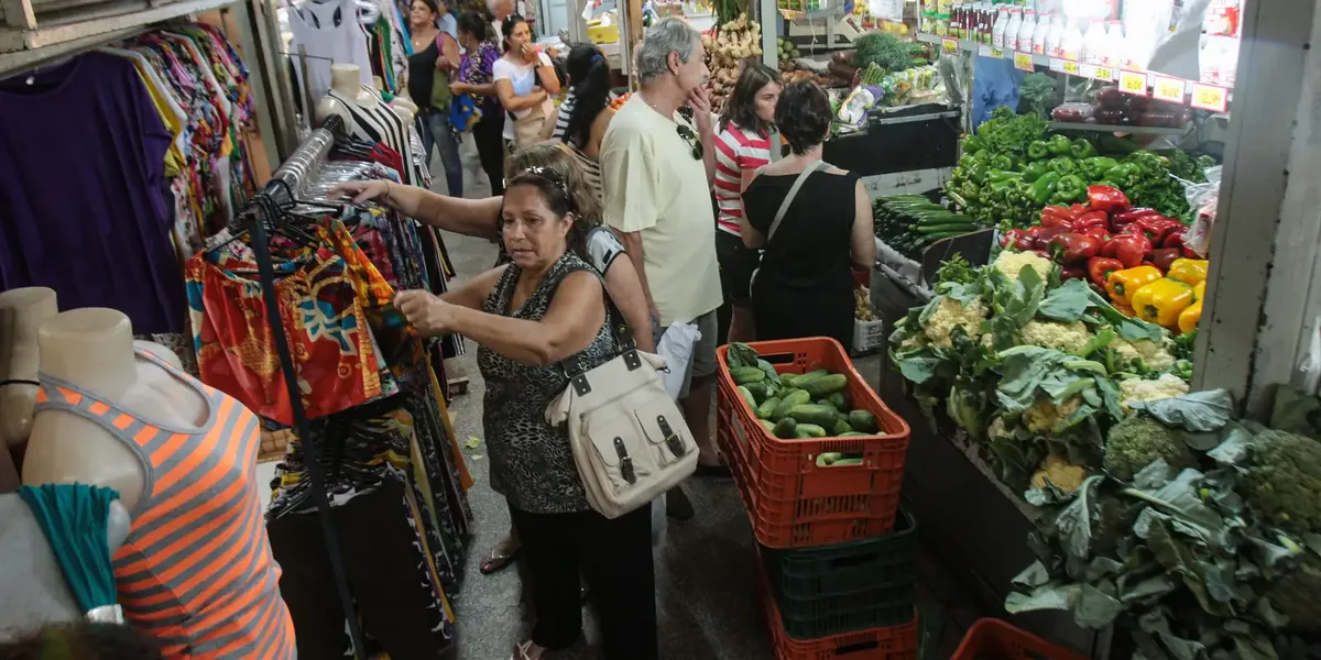 Cortes em auxílios sociais podem gerar retração em cidades do interior - Agência Brasil
