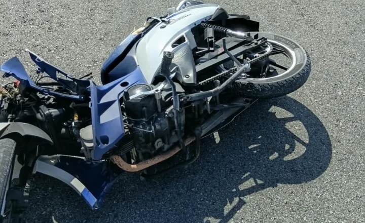 Motociclista morre após colidir contra poste na Zona Sul de Aracaju