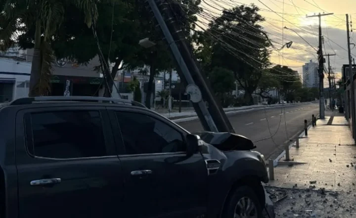 Ocorrências de colisões de veículos em postes aumentam 21% em Sergipe