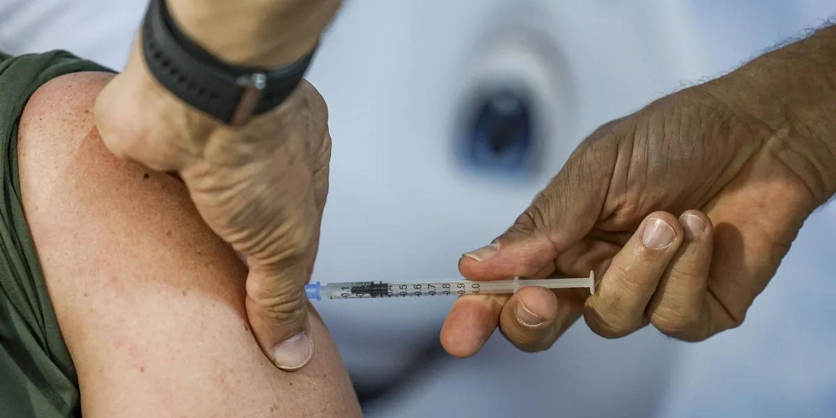 Saúde disponibiliza painel para monitorar vacinação contra meningite - Agência Brasil