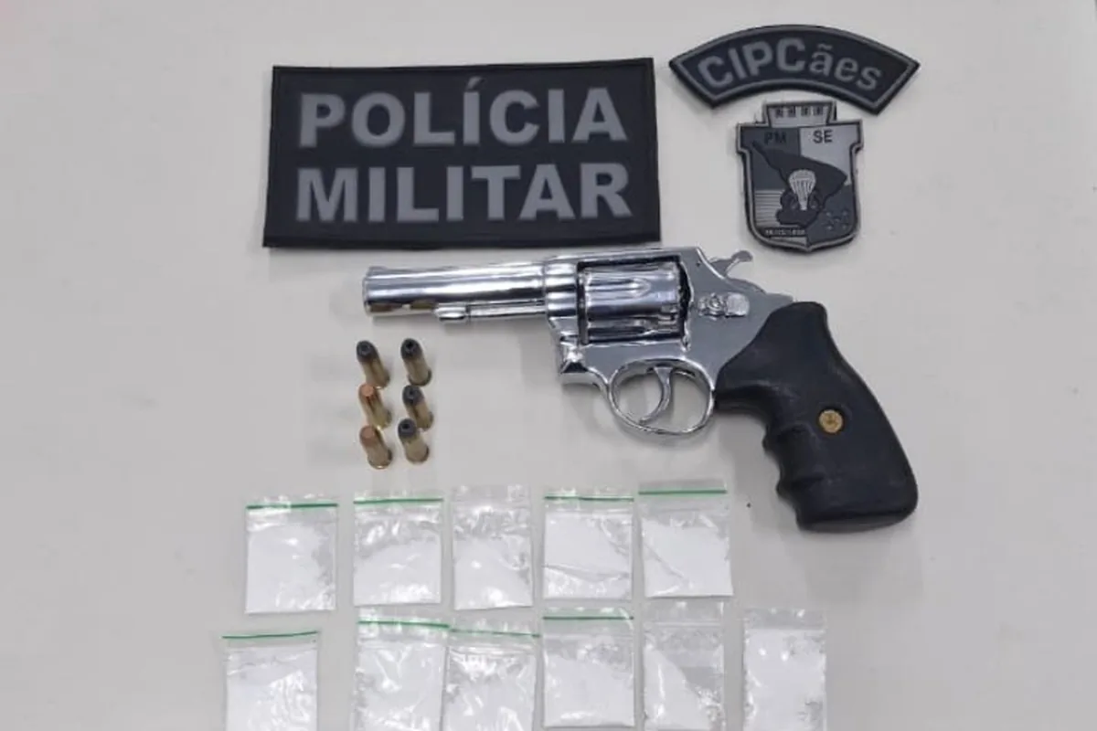 PMSE apreende drogas e arma de fogo durante ação no bairro Getúlio Vargas, em Aracaju