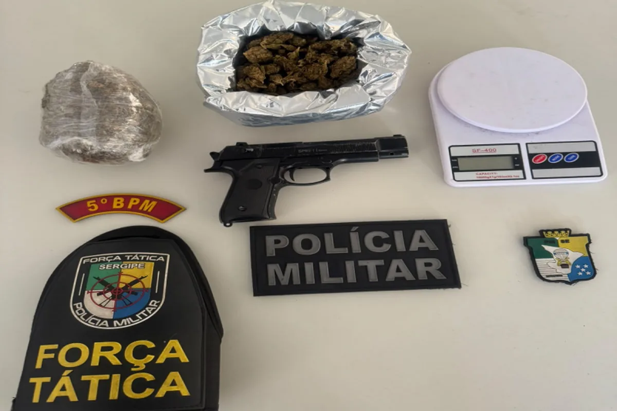 PMSE apreende drogas e simulacro de arma de fogo em Nossa Senhora do Socorro