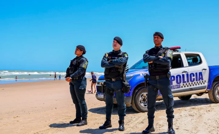 PMSE reforça policiamento na Orla de Atalaia para garantir a segurança dos sergipanos