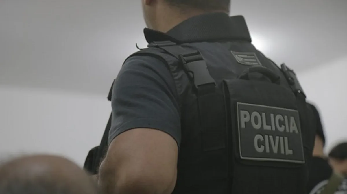 Polícia Civil prende homem por descumprimento de medida protetiva e ameaça em Aquidabã