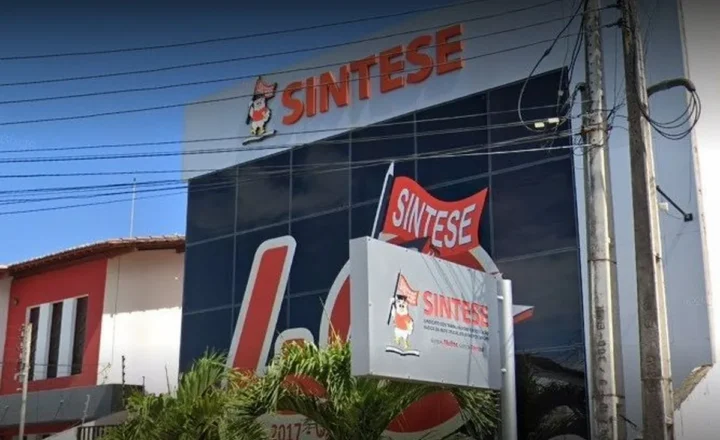 Professores da rede estadual de Sergipe suspendem greve após assembleia