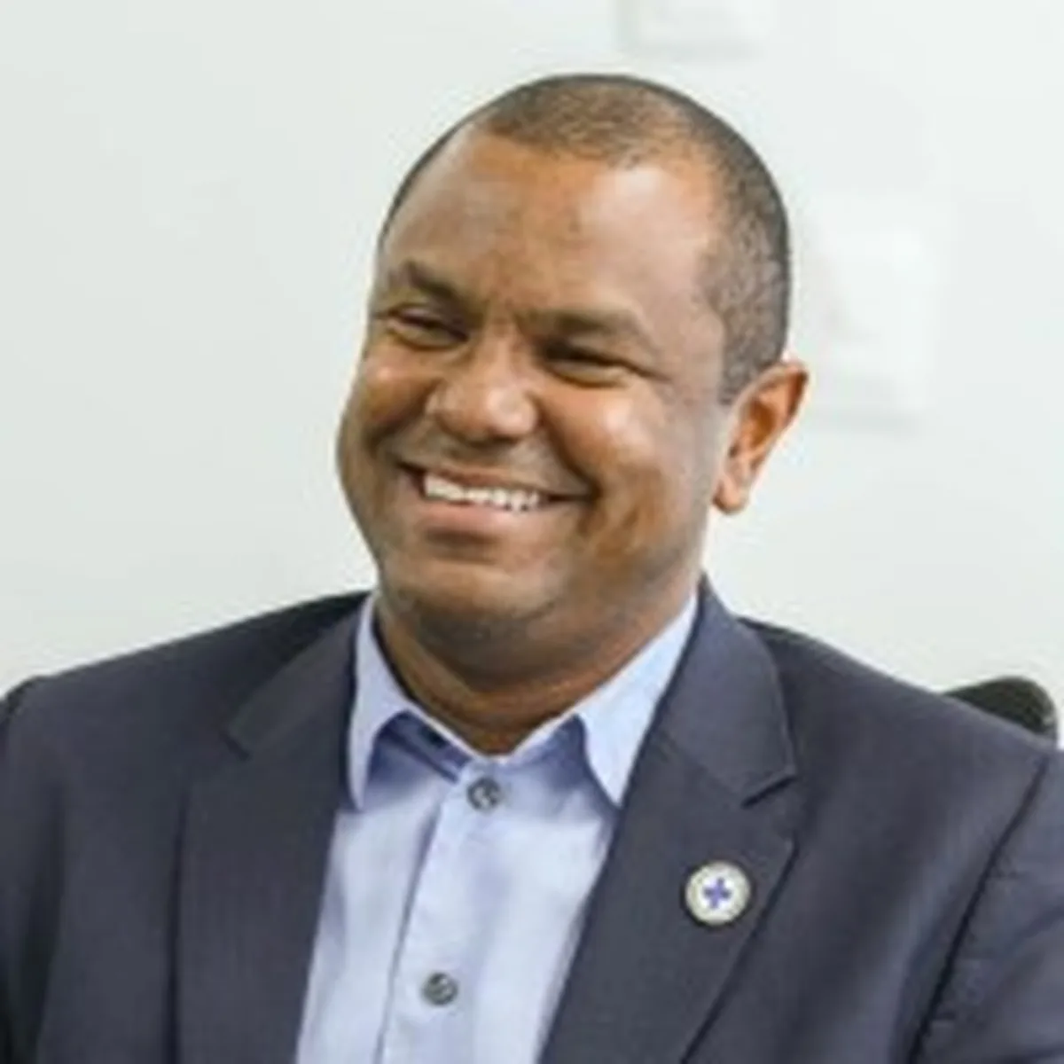 Representante do Ministério da Saúde vistoria veículos para reforçar assistência para pacientes do SUS em Sergipe