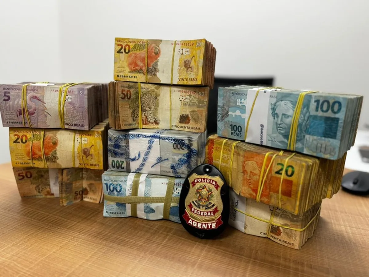 Saída fiscal recorde, com alta de mais de 80%, acende alerta para fuga de cérebros e capital