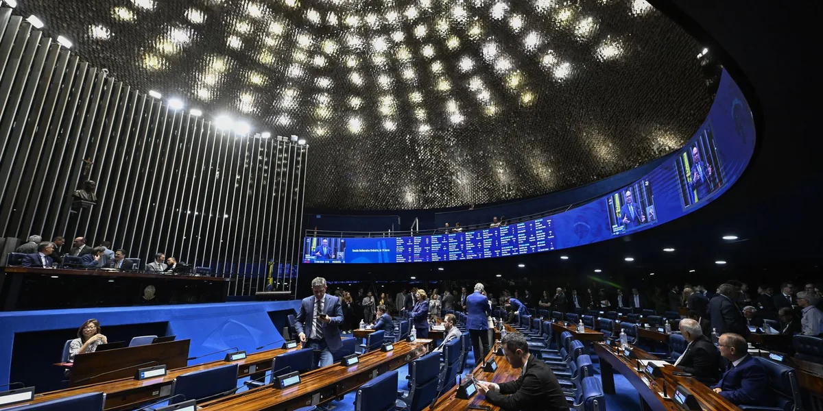 Senado pode votar hoje PEC que acaba com a escala 6x1 - Agência Brasil