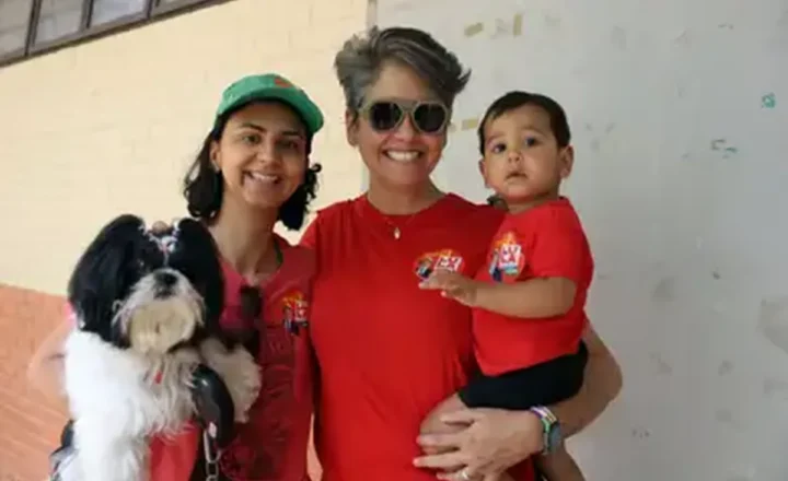 Brasília (DF), 25/10/2026 - Luísa Malagoni e Poliana Carla em dia de votação das Eleições 2026, na Escola Paulo Freire. Foto: Valter Campanato/Agência Brasil