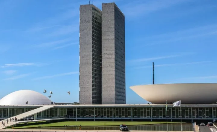 Brasília - monumentos e prédios públicos - Brasília - 22.05.2023 - Foto da Fachada do Congresso Nacional, em Brasília.